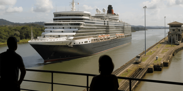 El Canal inaugura su temporada de cruceros 2025-2026 con el tránsito del Queen Elizabeth