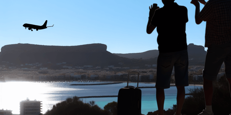 La deuda estatal por las ayudas del 75% ya encarece los billetes y amenaza las rutas aéreas en Baleares