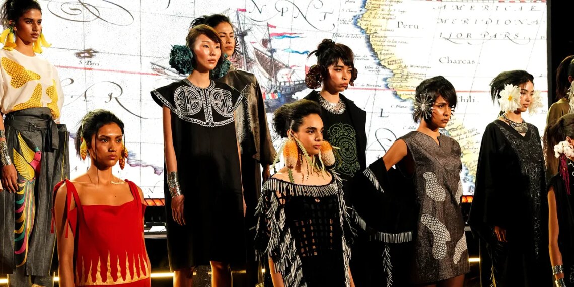 El significado detrás de la colección que Carla Fernández presentó en la Gala Vogue de Día de Muertos 2025