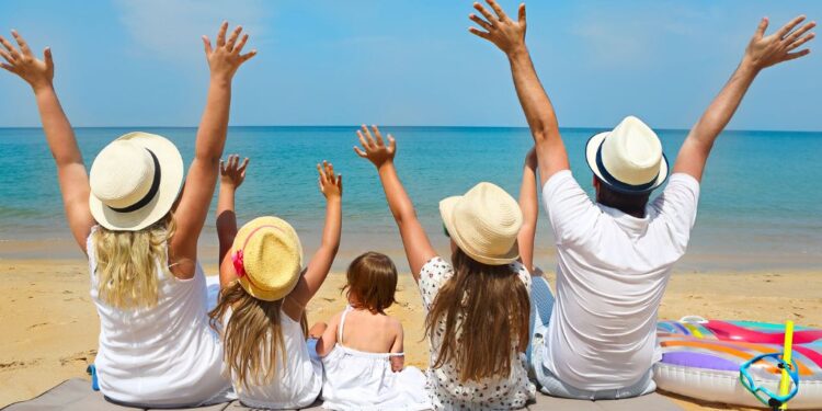 Medellín se prepara para recibir la quinta versión de Expovacaciones del 5 al 7 de septiembre de 2025 en el Centro Comercial Viva Envigado.