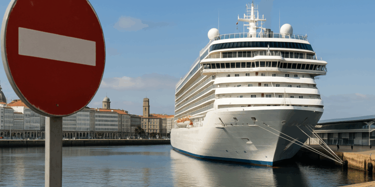 Autoridad Portuaria de A Coruña solicita a gobierno local no cobrar tasa turística a cruceros que no pernocten