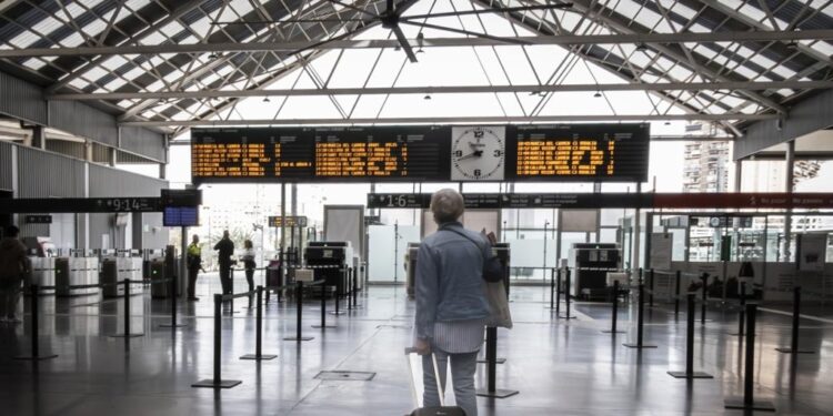 Las agencias impugnan el concurso de 1.000 millones de euros para gestionar los viajes del Gobierno