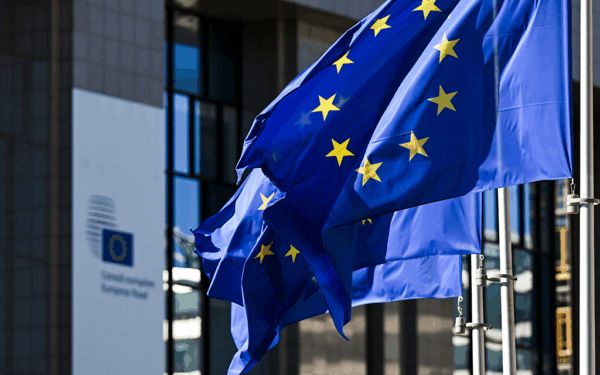 Las agencias presionan para tumbar el límite a los anticipos