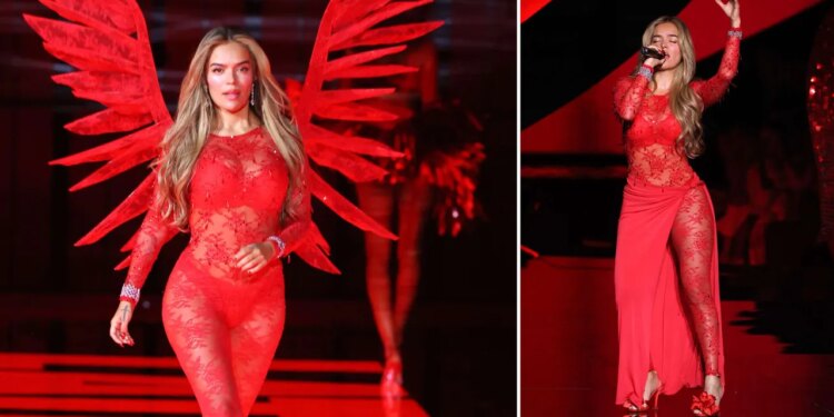 Los zapatos de tacón rojos con los que Karol G impactó en el desfile de Victoria's Secret 2025