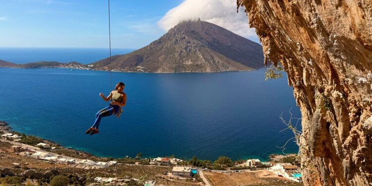Los mejores escaladores del mundo conquistan las paredes de Kálimnos en el Festival Internacional de Escalada 2025