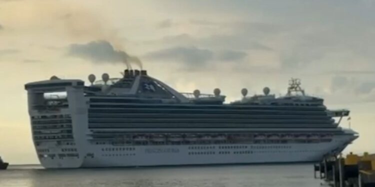 Más de 200 mil turistas llegarán a Limón en nueva temporada de cruceros