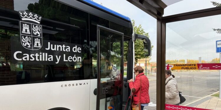 Buscyl supera el millón de viajes gratuitos en las líneas de autobús de la Junta.