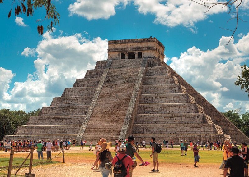 México atrae más turistas y su economía turística se fortalece