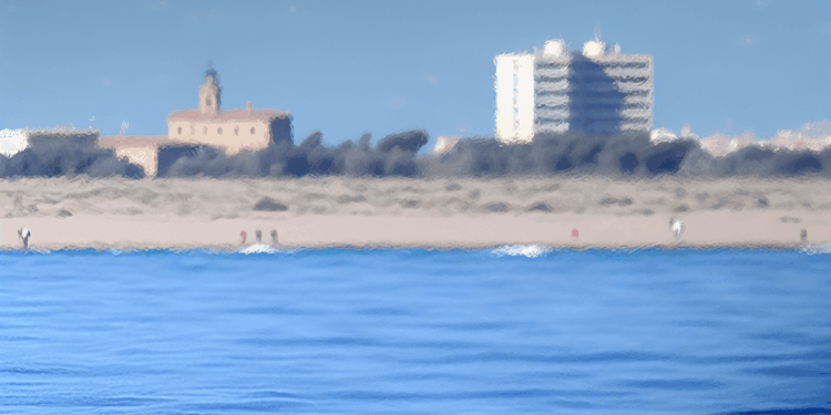 Hospitalizados en Barcelona tres de los migrantes rescatados por un crucero en Cabrera