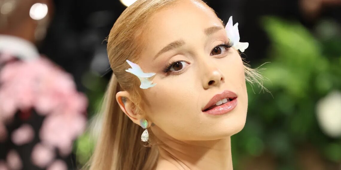 Goodbye, Glinda! Ariana Grande Ditches Blonde And Returns To Her Roots