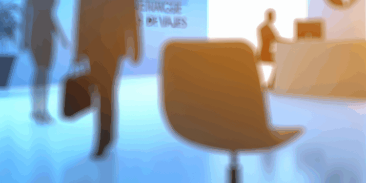 Autoridades alertan por denuncia de fraude de agencia de viaje