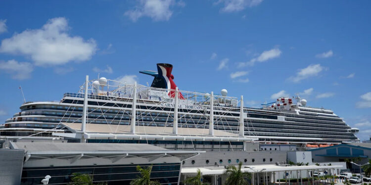 Se intensifican las especulaciones sobre la asesinato de un estudiante de secundaria de Florida en un crucero