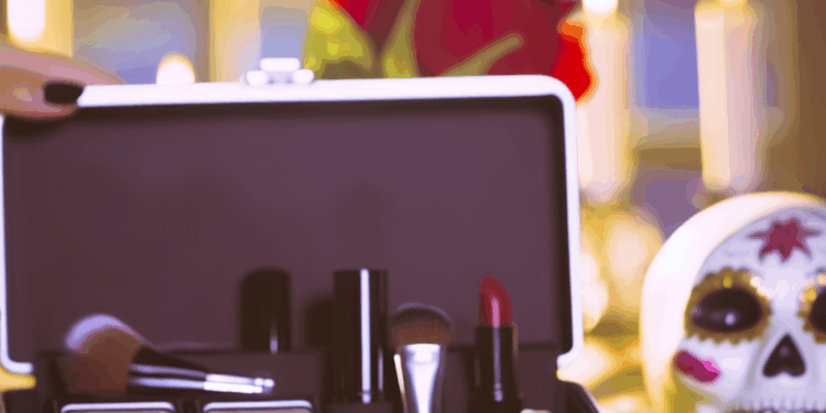 IPSY y Yuya celebran Día de Muertos con cosmetiquera edición especial