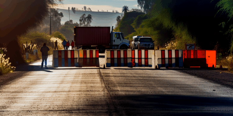 Por violencia y bloqueos en Michoacán, líneas de camiones cancelaron viajes entre Michoacán y Guadalajara • Nsíntesis