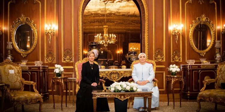 estos son los viajes de Verónica Alcocer como “diplomática” aunque Petro dijo que están separados