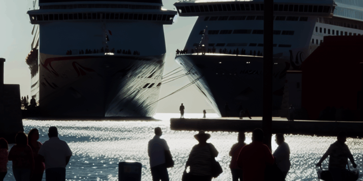 Recibe Mazatlán dos cruceros turísticos para cerrar noviembre
