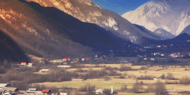 está rodeado de montañas y tiene la mejor gastronomía del país