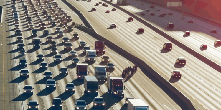 Se prevé un récord histórico de viajes en EEUU por 'Thanksgiving': resumen de las noticias del día | Noticias Univision