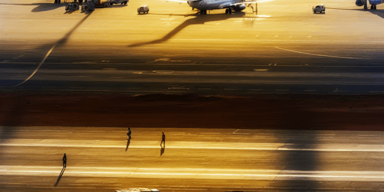 La IATA le pide a Venezuela que reconsidere la revocación de licencias a 6 aerolíneas