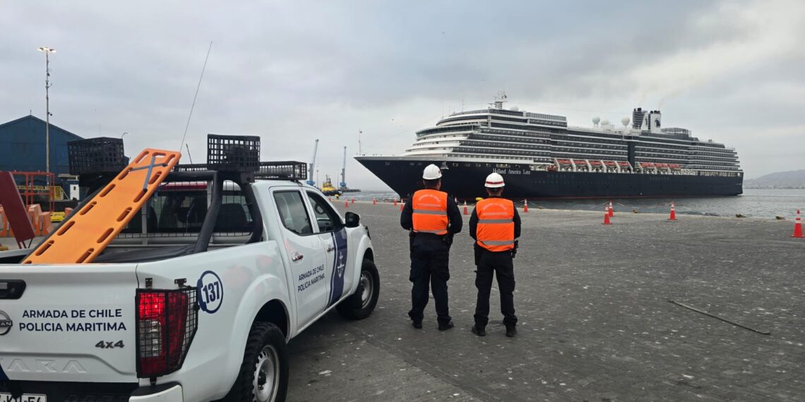Puerto de Coquimbo da inicio a temporada de cruceros 2025-2026 con recalada del Oosterdam