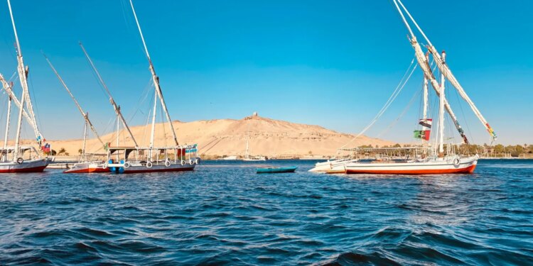 Muere una turista italiana tras el choque "extremadamente violento" de dos cruceros en el Nilo