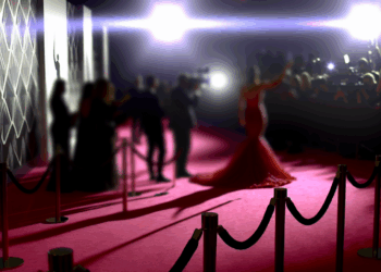 Every Major Celebrity Red Carpet Look at the Fashion Awards 2025