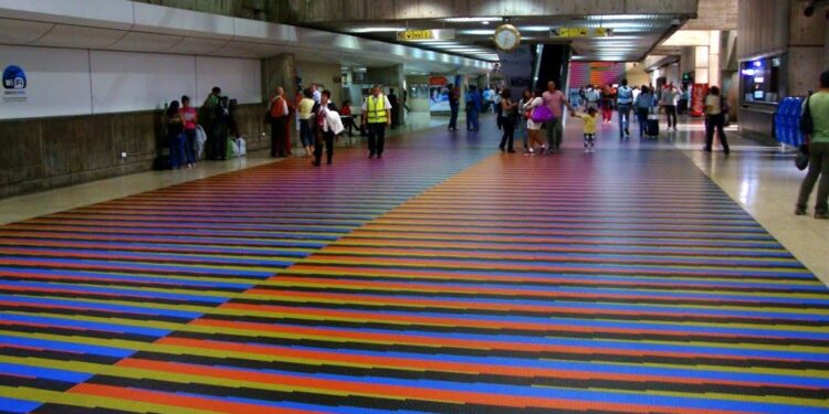 Turismo prevé llegada de nuevas rutas y aerolíneas al país