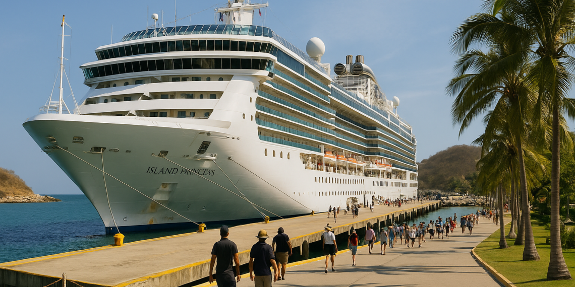 Arriba crucero Island Princess a Huatulco con más de dos mil pasajeros