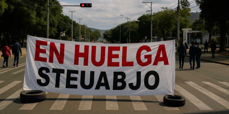 STEUABJO bloquea sobre Av. Universidad y crucero de 5 Señores