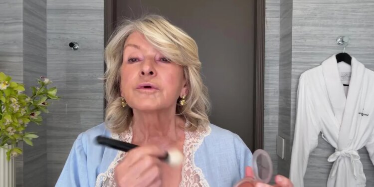 Martha Stewart Breaks Beauty Rules Because She “Likes to Glow”