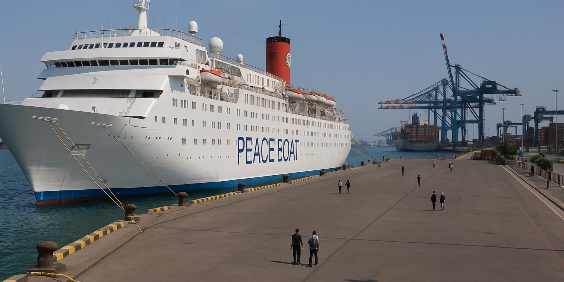 Crucero de ONG Peace Boat hace escala en Puerto del Callao
