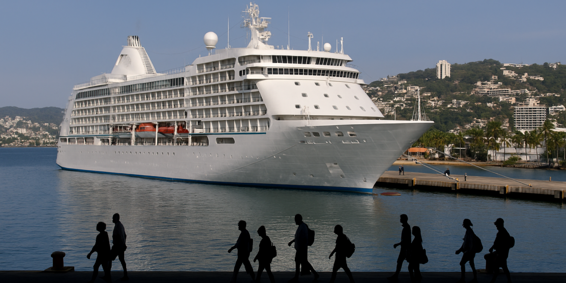 Llega a Acapulco el crucero MS Seven Mariner con 622 pasajeros