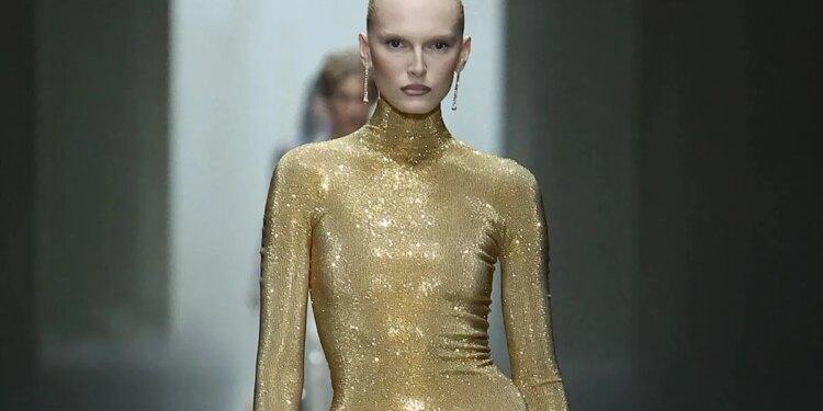 “Precise, Considered, Unmistakably Gucci”: First Reactions to Demna’s First Gucci Runway Show