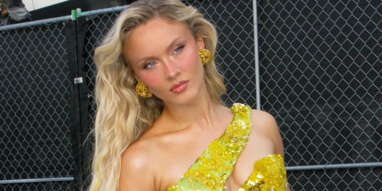 Zara Larsson Brought Sunny Couture to the 2026 Grammys