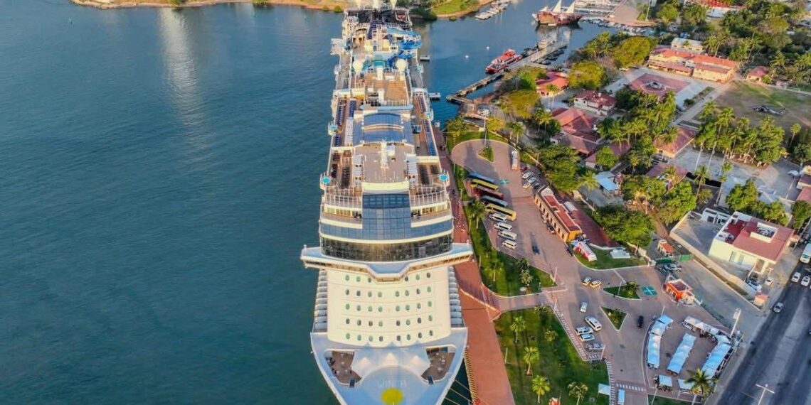 La Jornada - Llegan a Mazatlán los dos primeros de 15 cruceros esperados durante marzo