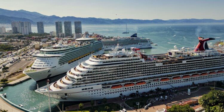 Suspenden cruceros arribos a Vallarta, por violencia