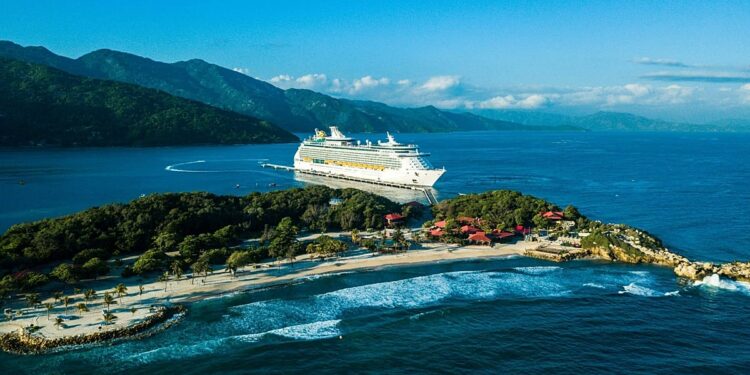 Picasso, Warhol y un huevo Fabergé, el arte flotante se afianza en los cruceros de lujo