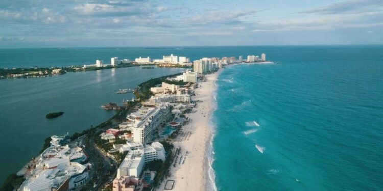 Encanto Caribeño, el paquete de viajes para disfrutar entre las olas del mar y el Tren Maya