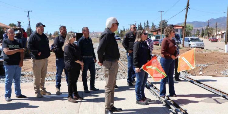Abren crucero ferroviario en la carretera Cananea–Ímuris para mejorar la seguridad vial