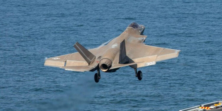 Cazas F-35, F-15, F/A-18, misiles de crucero, drones Lucas... así ha sido el ataque de EEUU e Israel contra Irán