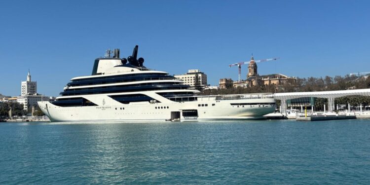 Puerto de Málaga: Comienza temporada alta de primavera para el turismo de cruceros