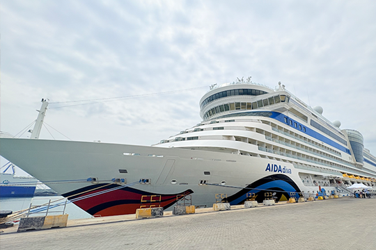 Sri Lanka: AIDAdiva realiza primera escala en el Puerto Internacional de Hambantota