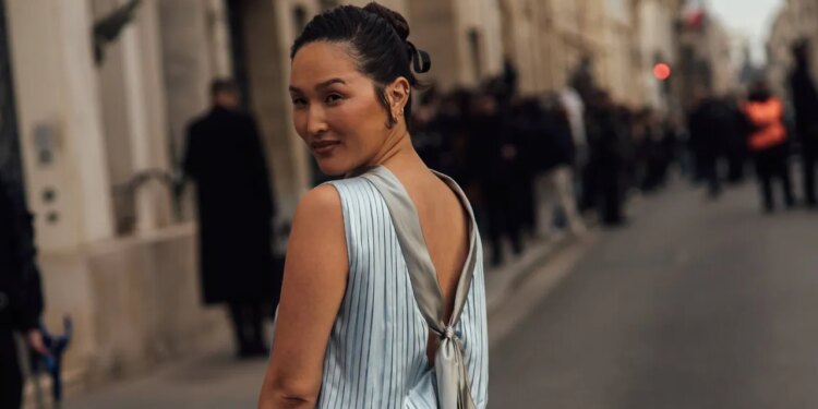 ¡Adiós negro! Las blusas, camisas y camisetas en color pastel son LA tendencia a seguir en Primavera-Verano 2026