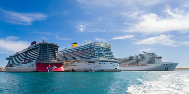 El puerto de Ibiza planifica las escalas de cruceros de 2026 para garantizar la movilidad y la calidad del servicio