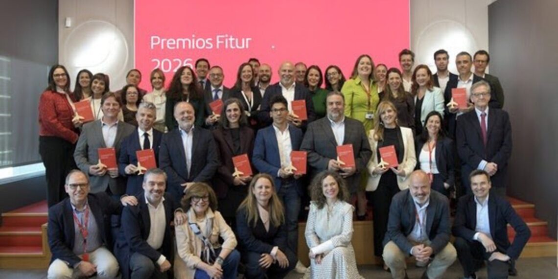 Iberia entrega sus premios Fitur a las mejores agencias de viajes, empresas y partners