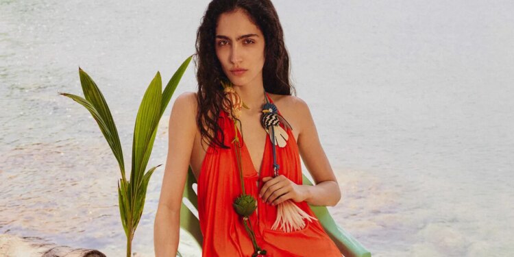 10 Vacation Dress Outfits | Vogue