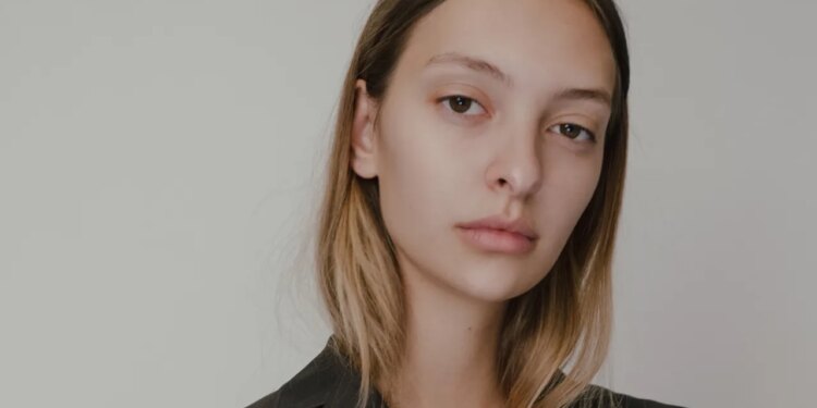 Hyaluronic Acid: The Secret to Plumper Lips Is in Your Skin-Care Routine