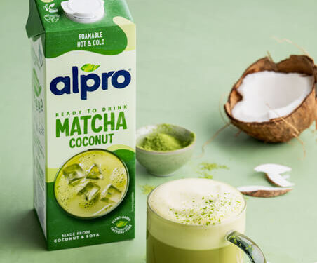Alpro crea su primer matcha con base de coco