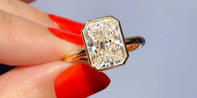Radiant Cut Engagement Rings: What to Know About the Sparkling Stone