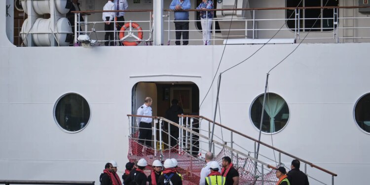 Del hantavirus al norovirus, diferentes brotes en el mismo escenario: "Los cruceros son entornos de convivencia estrecha"